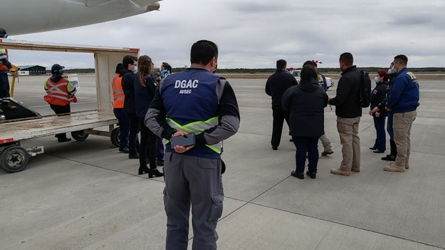 ¿Cuál es uno de los principales deberes de la DGAC en la aviación civil?