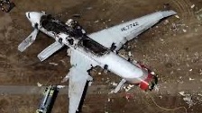 ¿Cuál es uno de los objetivos de los reportes de incidentes y siniestros en aviación?